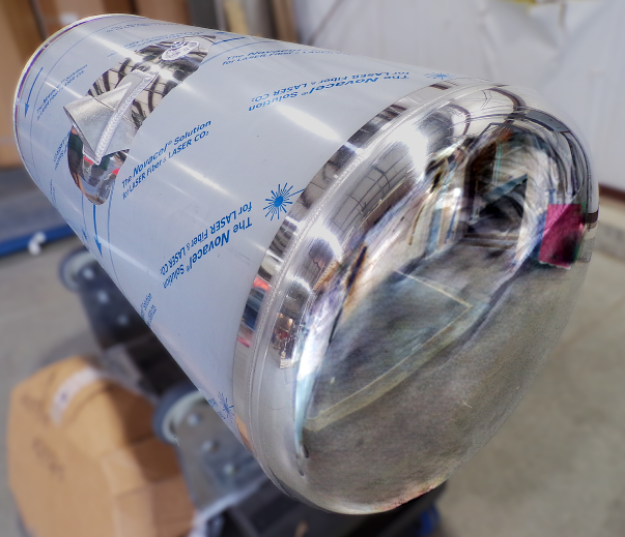 Picture of 79 Gallons 23"D x 43.97"L - Peterbilt Style - Center Fill Polished