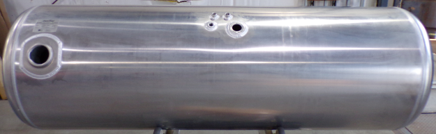 Picture of 161 Gallons 26"D x 70"L - Peterbilt Style - Rear Fill Milgrade