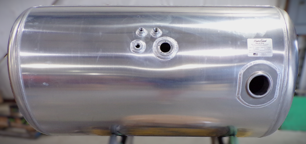 Picture of 99 Gallons 26"D x 43"L - Peterbilt Style - Center Fill Milgrade