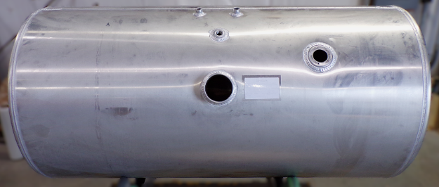 Picture of 104 Gallons 25.25"D x 48"L - Mack Style - Center Fill Milgrade