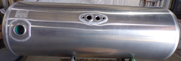 Picture of 104 Gallons 23"D x 58"L - Peterbilt Style - Rear Fill Milgrade