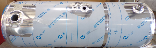 Picture of 154 Gallons 26"D x 67"L - Peterbilt Style - Rear Fill Polished, Split